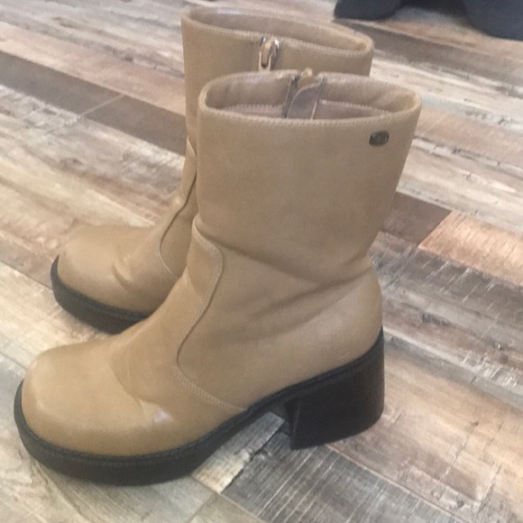 somethin else skechers boots